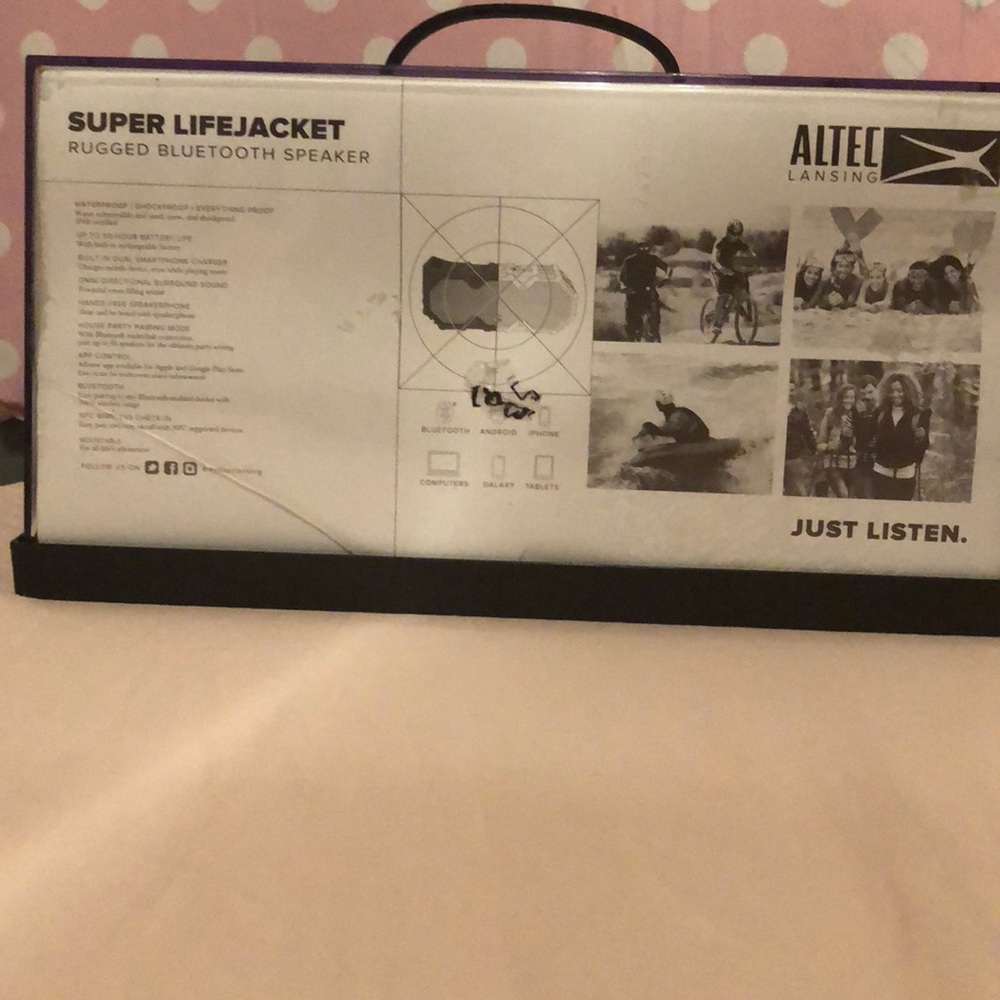 Superlife jackets speaker